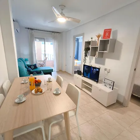 Cozy Apartment In The Central Area Of Torrevieja Appartement