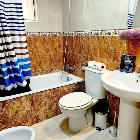 And Comfortable דירה *
